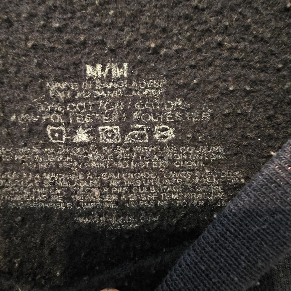 Los Angeles sweater. - Picture 2 of 3